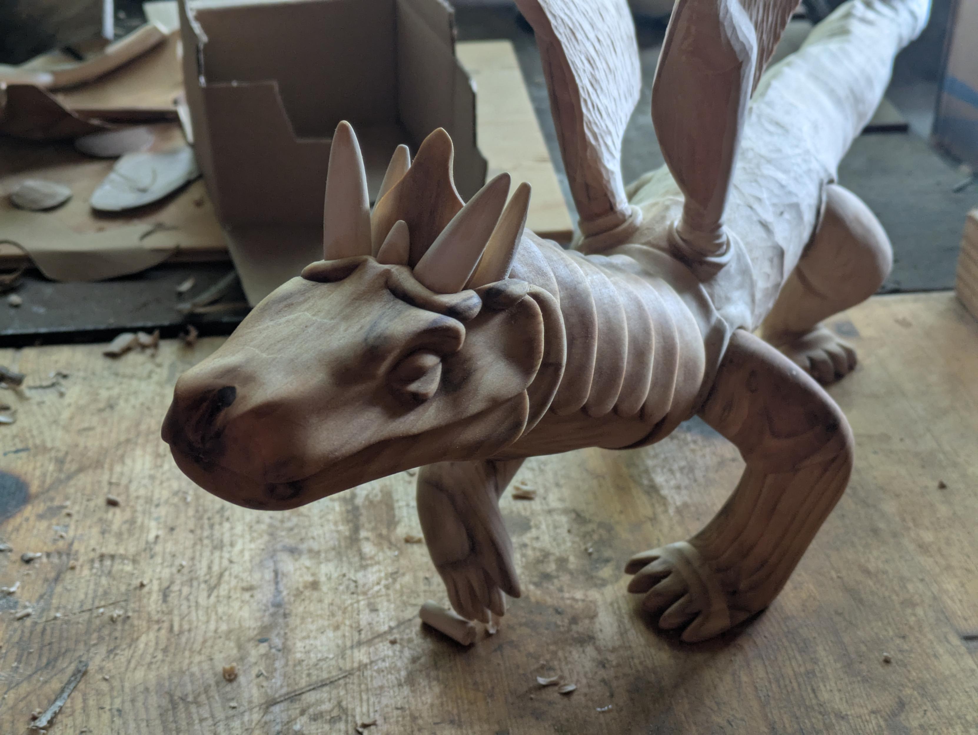 Dragon has now a ridge/crown, a fifth smaller horn betwin the first two
