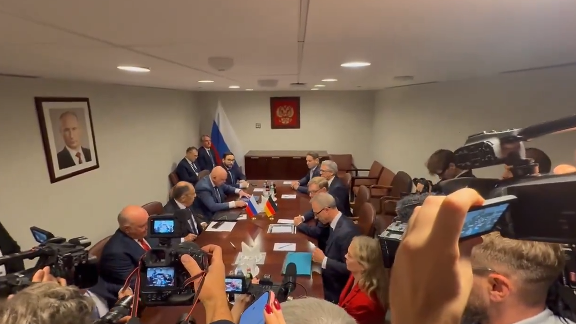 German Foreign Minister Johann Wadephul urged Russia to halt hybrid attacks and further escalation against Germany, Europe and NATO during a 20-minute meeting with Sergey Lavrov at the UN. According to the German delegation, Wadephul cited an attempted attack in Leipzig that Berlin attributes to Russias GRU and said such actions would not weaken German support for Ukraine. He said constructive dialogue could resume if Russia ends its war against Ukraine. #Europe