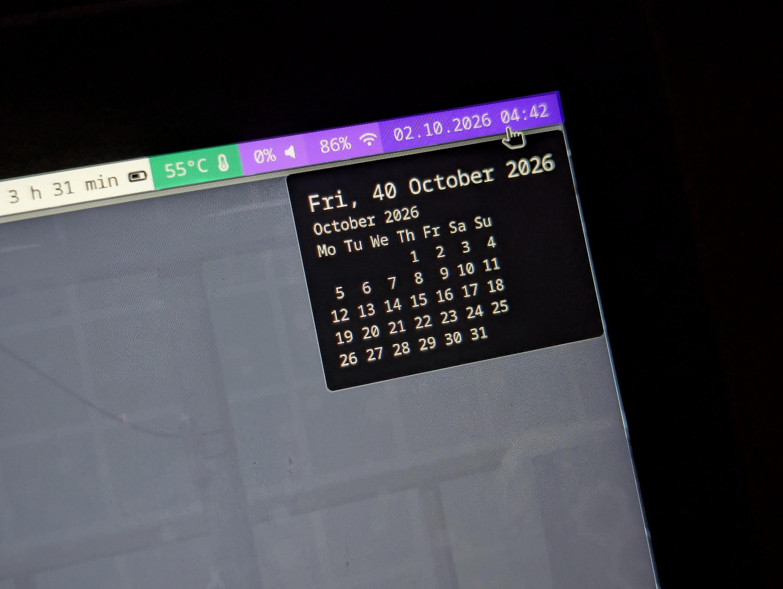 Calendar in waybar showing "Fri, 40 October 2026"