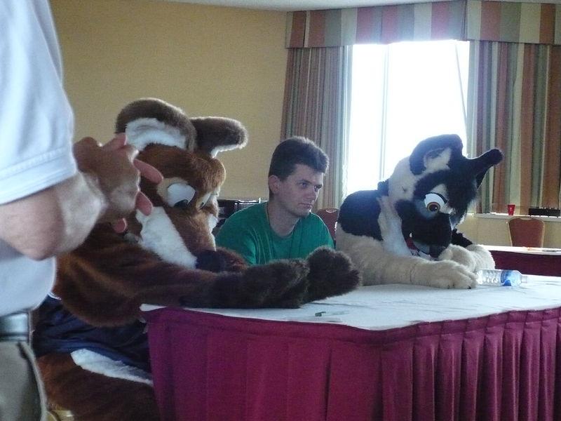 Skinsuiter in a fursuit panel