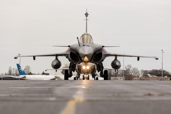 Aucun Rafale destiné à l'Ukraine ne sera prélevé dans la dotation des escadrons français, assure le général Mandon