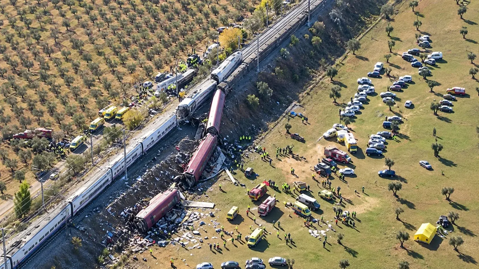 A high-speed train slammed into a stopped train near Urda, Spain, killing at least 68. The transport minister blames an "inexplicable" order to restart after a safety system failed. #Spain #TrainCrash #RailSafety #Europe