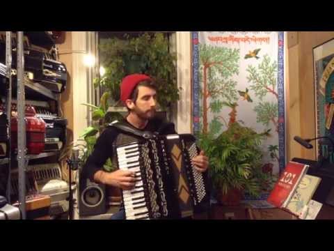Je Me Suis Fait Tout Petit - Georges Brassens Accordion - Je Me Suis Fait Tout Petit - Georges Brassens Accordion