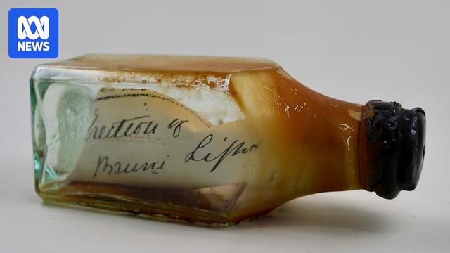 Message in a bottle found in Cape Bruny Lighthouse wall 122 years after it was written - Message in a bottle found in Cape Bruny Lighthouse wall 122 years after it was written