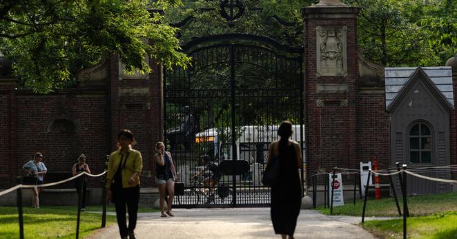 Harvard officials have been sensitive to the possibility that a deal with the government would be seen as surrendering to the president and offering him a political gift.