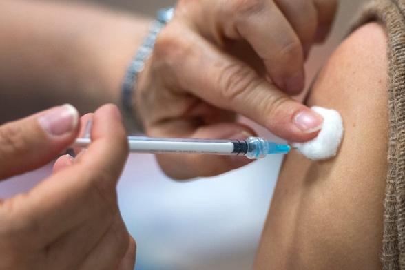 Health Canada approves updated Pfizer and Moderna COVID-19 vaccines for fall rollout - Health Canada approves updated Pfizer and Moderna COVID-19 vaccines for fall rollout