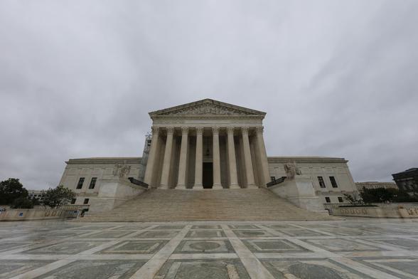 Supreme Court Urged to Allow AR-15s, Assault Weapons in Chicago - Supreme Court Urged to Allow AR-15s, Assault Weapons in Chicago
