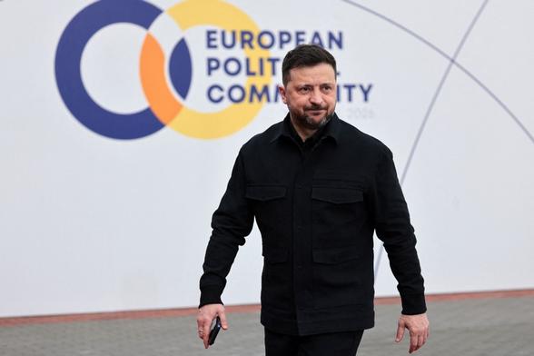 KYIV POST: Zelensky Counters Moscows Victory Day Truce With Earlier May 6 Ceasefire Life over parades, Kyiv said, urging Moscow to show whether it wants peace or military spectacle.  #Europe #Ukraine #World