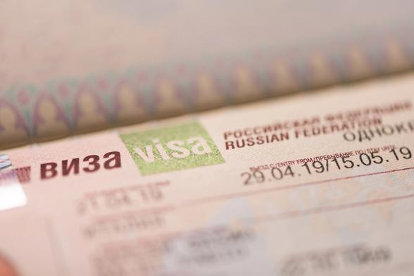 KYIV POST: EU Countries Split as Russian Visa Numbers Climb Again Despite EU sanctions over the war in Ukraine, Schengen visas issued to Russians rose over 10 in 2025, led by France, Italy, and Spain. The increase exposed divisions within the EU, with Baltic and Nordic states opposing Russian tourism while others argue continued travel helps maintain ties beyond Kremlin influence.  #Europe #World