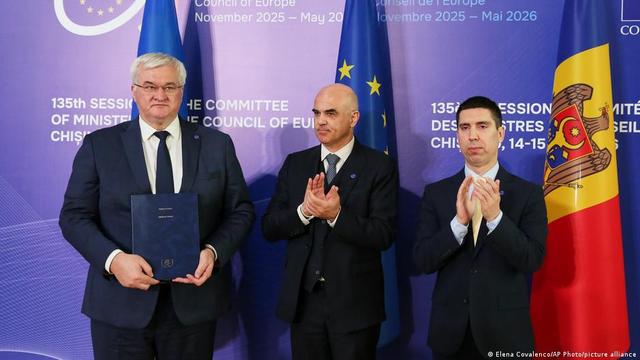 A new Nuremberg tribunal is now being created. 
#Russia will go to trial, eventually.

For the Ukrainians, it is a great victory. While Russia is carrying out massive attacks against civilians, others are preparing for what will happen the day the war is over. 

@news.dw.com@bsky.brid.gy #Ukraine #EuropeUkraine: European countries si...