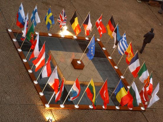 The #EU would pay a high price if it lets down #Ukraine on membership🖊️ Benjamin FoxIf EU leaders arent going to be able to make good on Ukraines wish to join the bloc within 18 months, wouldnt it be better to seriously look at associate membership for Kyiv and others?