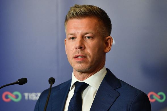Hungarian Prime Minister Peter Magyar announced on June 17 that an "immediate" internal investigation has been ordered into the government agencies implicated in the so-called "gold convoy" scandal that strained relations between Hungary and Ukraine. #Russia #EU #Hungary
