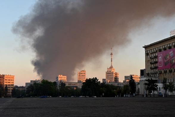 KYIV POST: Russian Guided Bombs Hit Kharkiv Apartment Building, Five Injured  Russian forces struck Kharkivs Kholodnohirskyi district with guided aerial bombs in the early hours of Saturday, hitting a two-story apartment building, Mayor Ihor Terekhov said. At least five people were injured, and four more may be trapped under the rubble. #Ukraine