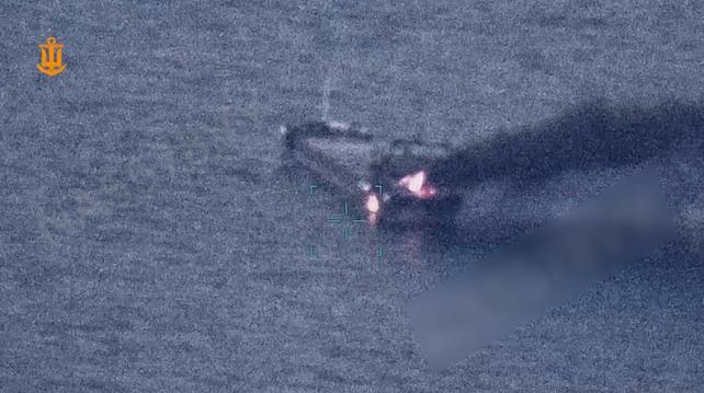 Russian forces attacked three foreign-flagged civilian cargo ships in the Black Sea overnight on June 22, with one strike killing an Egyptian crew member and setting the ship on fire, Ukraines Navy reported. #Russia #Turkey