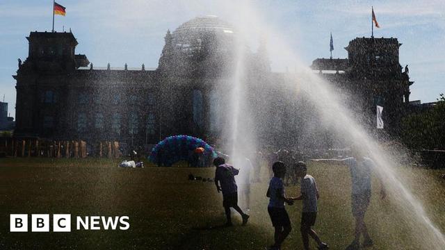 Europes heatwave shifts east as France raises health alert to highest level"In France, Prime Minister Sébastien Lecornu announced the health alert level is being raised to its highest, to boost hospital staffing and protect the vulnerable.....Health Minister Stéphanie Rist said they were now seeing deaths linked to the extreme temperatures among "young people who suffer cardiac arrests", as well as the elderly...." #heatillness #europe #climateemergency #climate