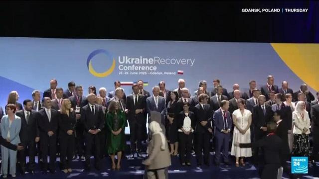 ⚡ NEWSUkraine recovery summit opens in Poland without ZelenskyA landmark conference on Ukraines post-war reconstruction opened in Poland without President Zelensky, who is snubbing the event amid a diplomatic row with ally Warsaw.📰  #EU #Geopolitics #GeoWire