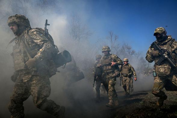 Ukraines long-awaited military reform falls short for long-serving troops #UkraineUkraines long-awaited militar...