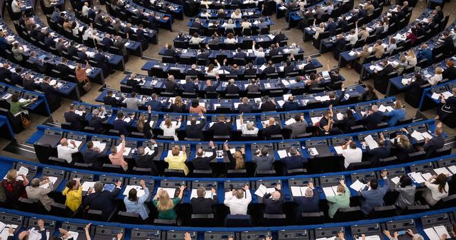 [lalibre] Protection des mineurs contre les abus sexuels en ligne : le Parlement européen contraint de faire marche arrière sur la protection de la vie privée #Europe 