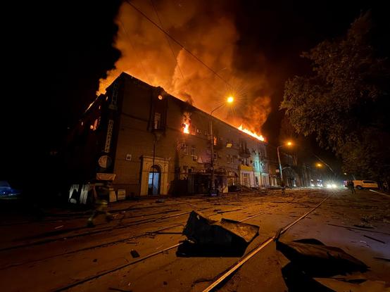 KYIV POST: Russian Forces Launch Over 1,000 Strikes on Zaporizhzhia Region, Killing One Russian forces launched 1,038 attacks on Zaporizhzhia region over the past day, killing one person, injuring 12 and damaging homes, infrastructure and vehicles. #Ukraine