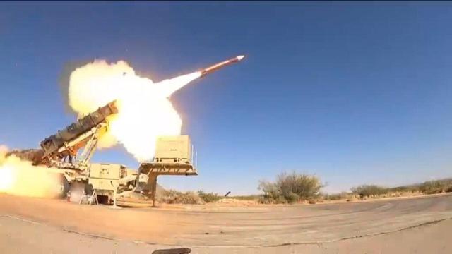 ⚡ NEWSTrump proposes Ukraine manufacturing Patriot missilesDonald Trump promises to allow Ukraine to manufacture Patriot air defense systems. Experts warn this long-term solution will not address immediate battlefield needs, as production and training could take years while Russian attacks continue.📰 #Military #Russia #Geopolitics #GeoWire
