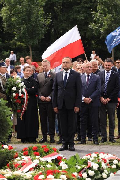KYIV INDEPENDENT: Ukraines ambassador to Poland commemorates Volyn massacres as history unsettles Kyiv-Warsaw relations  "It is our shared duty to honor the memory of each victim with dignity," the Ukrainian embassy said on July 11, Polands National Day of Remembrance for victims of the Volyn massacres. #Ukraine