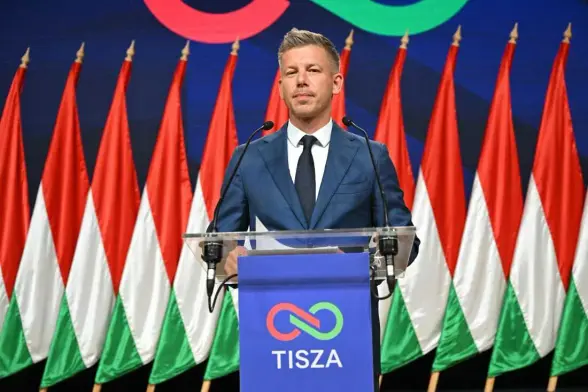 Hungarys parliament passed a constitutional amendment in a 139-6 vote to oust President Tamás Sulyok. Prime Minister Péter Magyars government also introduced 12-year term limits for lawmakers. #Hungary #Geopolitics #WorldNews #Europe 