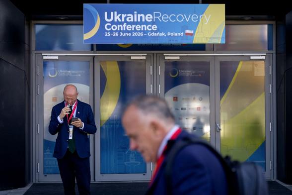 KYIV POST: Russian Attacks on Black Sea Ships Spark Global Food Security Warning  Ukraine and Poland warned that intensified Russian attacks on civilian vessels in the Black Sea risk disrupting global food supplies. The two foreign ministers also discussed new EU sanctions, Ukraines membership bid and the need for greater pressure on Moscow. #Ukraine #World #Europe #EasternEurope