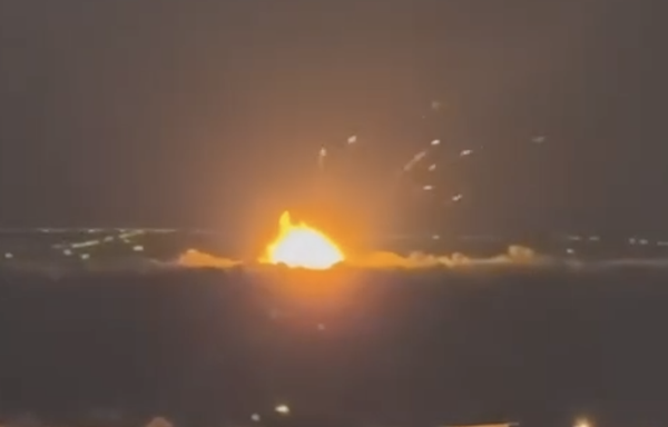 🇺🇦 🇷🇺 Ukrainian drones struck warehouses and energy infrastructure in the Russian city of Belgorod overnight on July 25, Russian officials and open-source monitoring channels reported.Multiple explosions and large-scale fires were also reported in Rostov Oblast. #russia