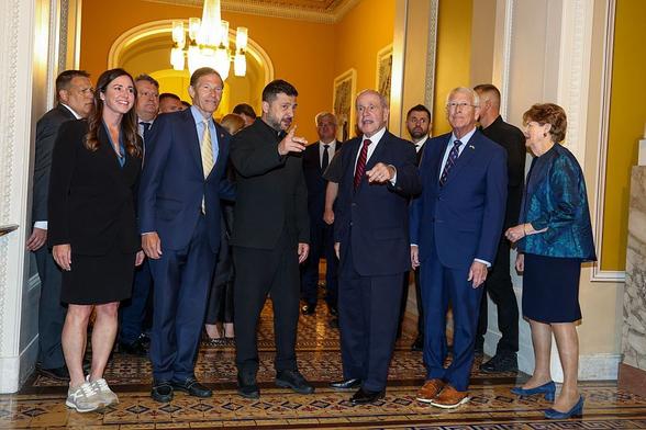 📰 US Senate votes to advance Russia sanctions bill in tribute to Lindsey Graham🔗  #RussianInvasion #RussianWar #Ukraine