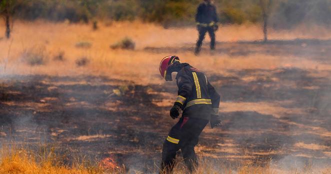 [lalibre] Les pompiers luttent contre un important incendie en Andalousie :   "Nous faisons face à un feu extrêmement difficile" #Europe 