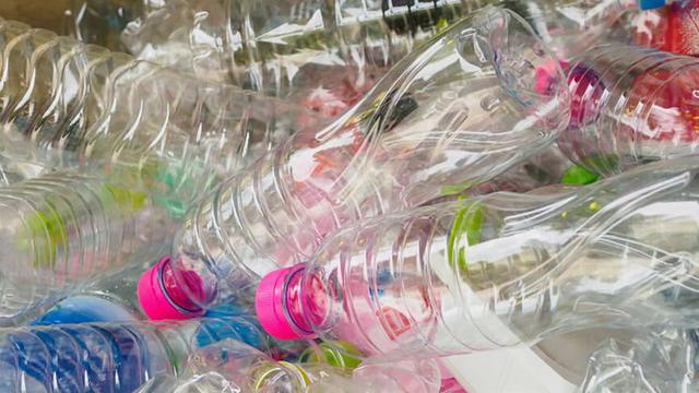 EUs new packaging rules take effect tomorrow, aiming to reduce waste and protect consumers from harmful chemicalsSource: Anadolu Agency Science and Technology #EU