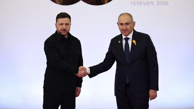 KYIV INDEPENDENT: Ukraine-Armenia ties becoming more constructive, Zelensky says after call with Armenian PM  President Volodymyr Zelensky spoke with Armenian Prime Minister Nikol Pashinyan on Aug. 12, discussing priority areas for cooperation between the two countries. #Ukraine
