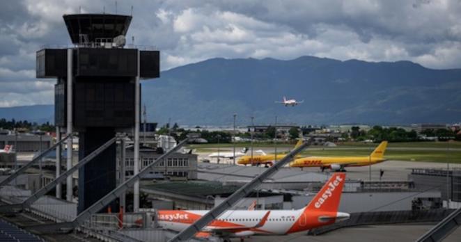 [lalibre] Grève dhôtesses et stewards chez EasyJet en France: une centaine de vols annulés  #Europe 