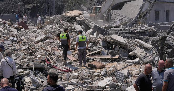 🟠 UPDATEIsrael Strikes Lebanons Tyre and Houthi Drone Attack in YemenSpecific location of Israeli strikes identified as Deir Al Zahrani village in southern Lebanon, with reports of destroyed houses and rescue operations.📰  #Iran #Military #Geopolitics #GeoWire