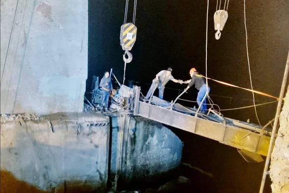Russian drone strikes on a shopping center in Kryvyi Rih, Dnipropetrovsk Oblast, #Ukraine  kill at least 16 people and injure more than 130 others, including 22 children.  