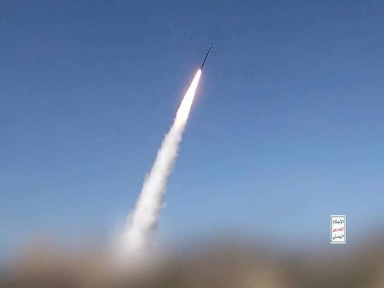 🟠 UPDATEUS and Iran Exchange Airstrikes Near Strait of HormuzIranian Revolutionary Guards struck US bases in Erbil and targeted American forces at Bahrains air base with missiles and drones, escalating retaliation for American attacks.📰  #USA #Military #Geopolitics #GeoWire