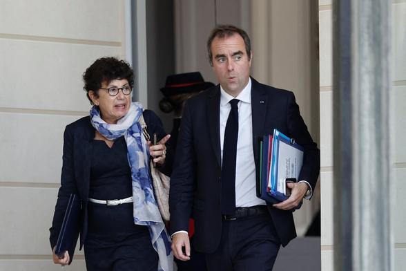 🇫🇷 Retirements, donations, income tax... What is already known about the French 2027 budgetTo reduce the deficit, the government plans to make retirees contribute, particularly through pensions or their tax allowance.#EU #France #Taxation #PublicFinance
