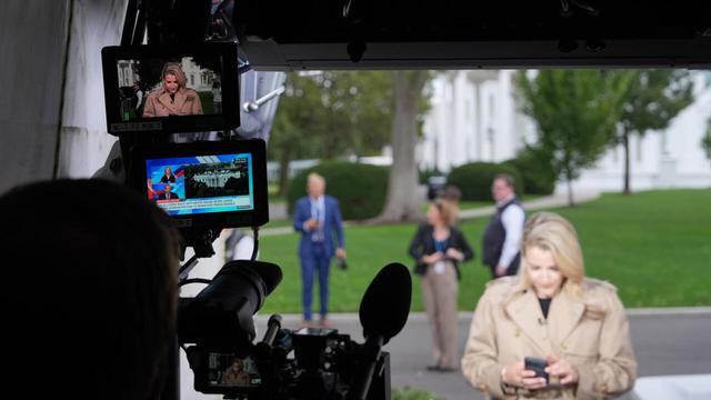 🟠 UPDATEWhite House Blocks CNN from Air Force OneCNN was removed from the press pool accompanying President Trump to Tennessee. This action occurred despite a recent judges order temporarily reinstating CNNs White House access, which the court had deemed likely unconstitutional.📰  #Geopolitics #GeoWire