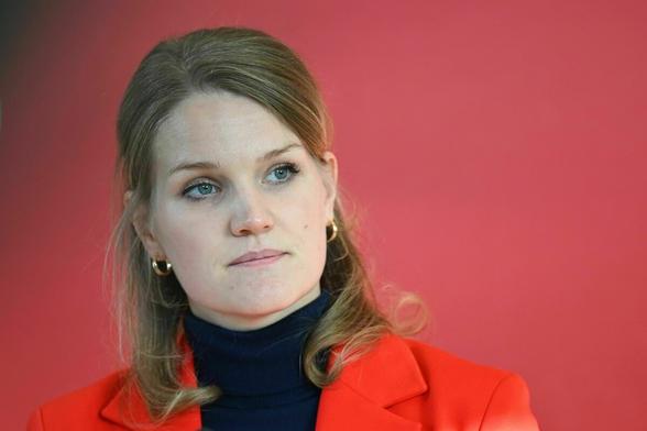 Die SPD-Bundestagsfraktion hat ein Grundsatzpapier zum Schutz der Demokratie gegen autoritäre Angriffe erarbeitet. Es ist auch ein Schritt in Richtung AfD-Verbot. 