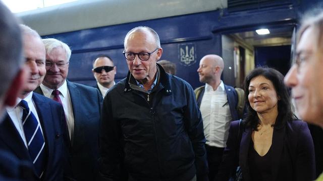 Anständig#Merz überraschend zu #Ukraine-Besuch in Kiew eingetroffen