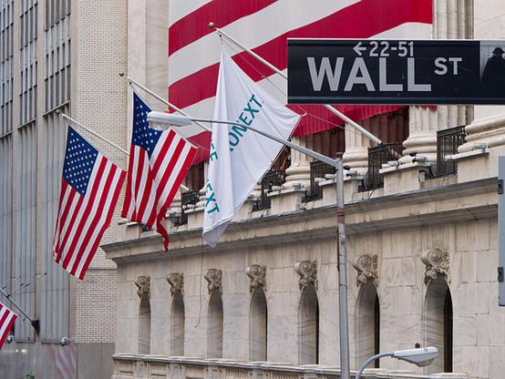 🟠 UPDATEFederal Reserve Signals Year-End Rate HikeWall Street ended lower on Wednesday, snapping a four-session winning streak as investors weighed rising Treasury yields, volatile oil prices and Federal Reserve minutes pointing to another potential interest rate hike.📰 #Markets #Geopolitics #GeoWire