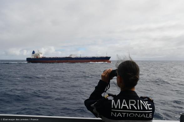 KYIV INDEPENDENT: French Navy intercepts Russian shadow fleet tanker in Indian Ocean  The tanker DF Peak, previously named Kaliningrad, has falsely sailed under the flag of Benin and is sanctioned by the U.S, EU, Switzerland, Canada, and Japan. #Ukraine
