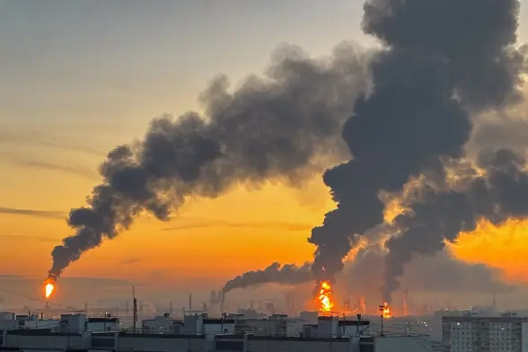 📰 Ukraine Resumes Strikes on Russian Oil Refineries🔗 #RussianInvasion #RussianWar #Ukraine