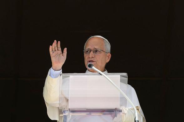 KYIV INDEPENDENT: Pope Leo calls for ceasefire in Russian-occupied Oleshky during call with Putin The pope called for a local ceasefire to allow humanitarian aid deliveries and the safe evacuation of civilians from the front-line city, where around 2,000 residents remain trapped amid severe shortages of food and medicine. #Ukraine