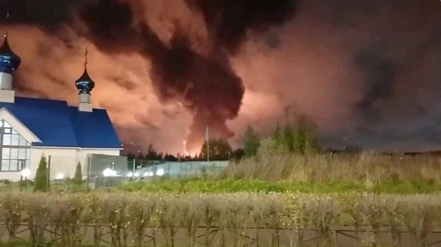 Update on the Saint Petersburg strike. Russia's defence ministry now says it shot down 1,015 Ukrainian drones over several regions and the Black Sea in the overnight attack, 135 of them over Leningrad region alone, close to the record 144 of June 6. Governor Beglov names the Petersburg oil terminal and the Ruchyi oil depot as the sites that burned, with one person killed, five injured, and 12 apartment buildings and two houses damaged. Kyiv has said nothing official. Trump has said he opposes Ukrainian attacks on Russian oil infrastructure; Defense News reported in August that US intelligence supports them. #Russia #SaintPetersburg #Drones #Oil