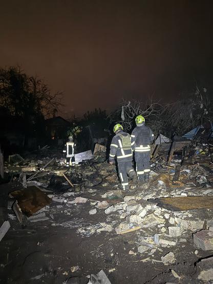 📰 Russian ballistic missiles rock Kyiv in late-night attack, injuring 6🔗  #RussianInvasion #RussianWar #Ukraine