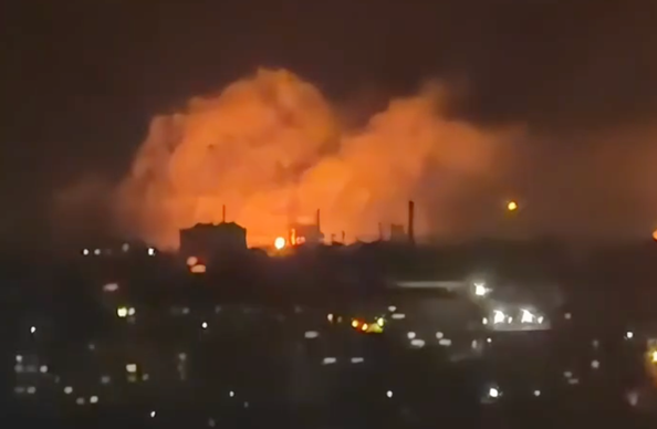 KYIV INDEPENDENT: Ukrainian forces reportedly strike Russian targets 2,500 kilometers from border Ukraine struck several targets, including a petrochemical plant and a warehouse in Siberia around 2,500 kilometers away from the border on Oct. 24, monitoring channels reported. #Ukraine