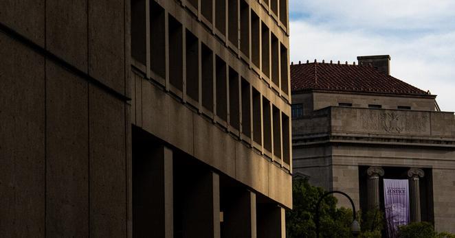 Court testimony from FBI agent Bryan Witt reveals significant White House influence over FBI decision-making. Witt noted that Director Kash Patel frequently carries out presidential orders to investigate specific targets. #Russia #US
