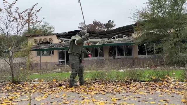 🔴 BREAKINGHumanitarian Aid Mission Enters Oleshky Amid Localized CeasefireA humanitarian aid mission is entering the Ukrainian town of Oleshky, where 2,000 residents face starvation. This follows a three-day localized ceasefire between Kyiv and Moscow, reportedly brokered by US First Lady Melania Trump, allowing...📰  #Diplomacy #Geopolitics #GeoWire