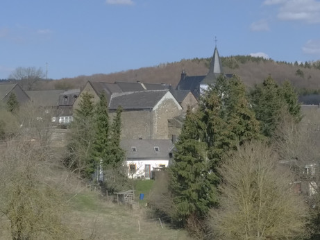 Ein Foto vom Dorf Ueß